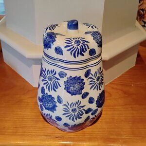 Blue & White Chinoiserie Ginger Jar w/ Lid Tall Gourd Shaped 9"